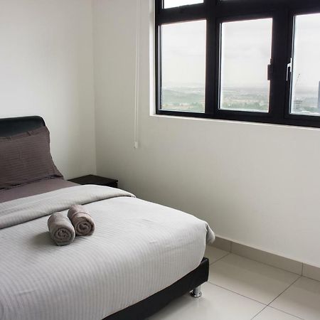 Ashton Meridin Suites Nusajaya  Bagian luar foto