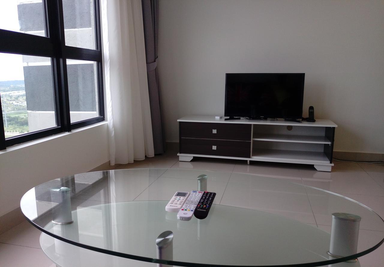 Ashton Meridin Suites Nusajaya  Bagian luar foto