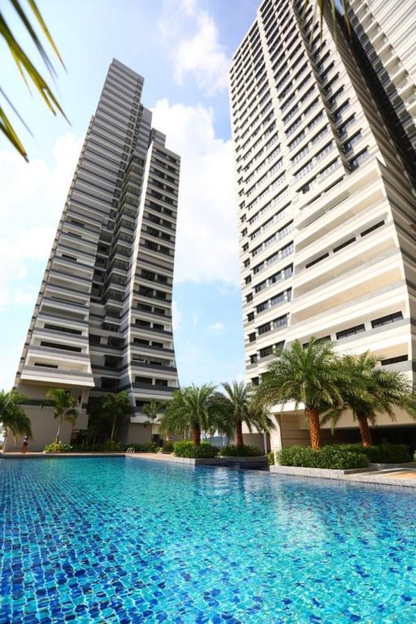 Ashton Meridin Suites Nusajaya  Bagian luar foto