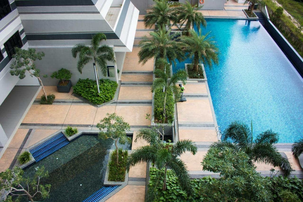 Ashton Meridin Suites Nusajaya  Bagian luar foto